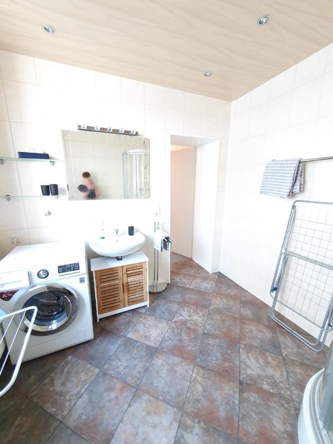 Gemuetliches Zimmer Mit Eigenem Bad Und Kueche Swisttal Εξωτερικό φωτογραφία